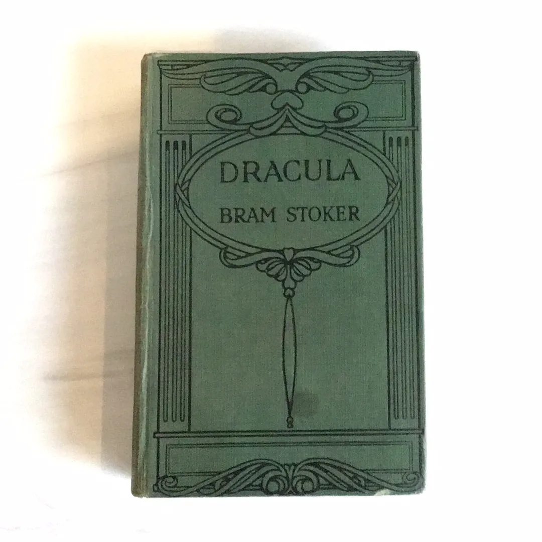 -Dracula*