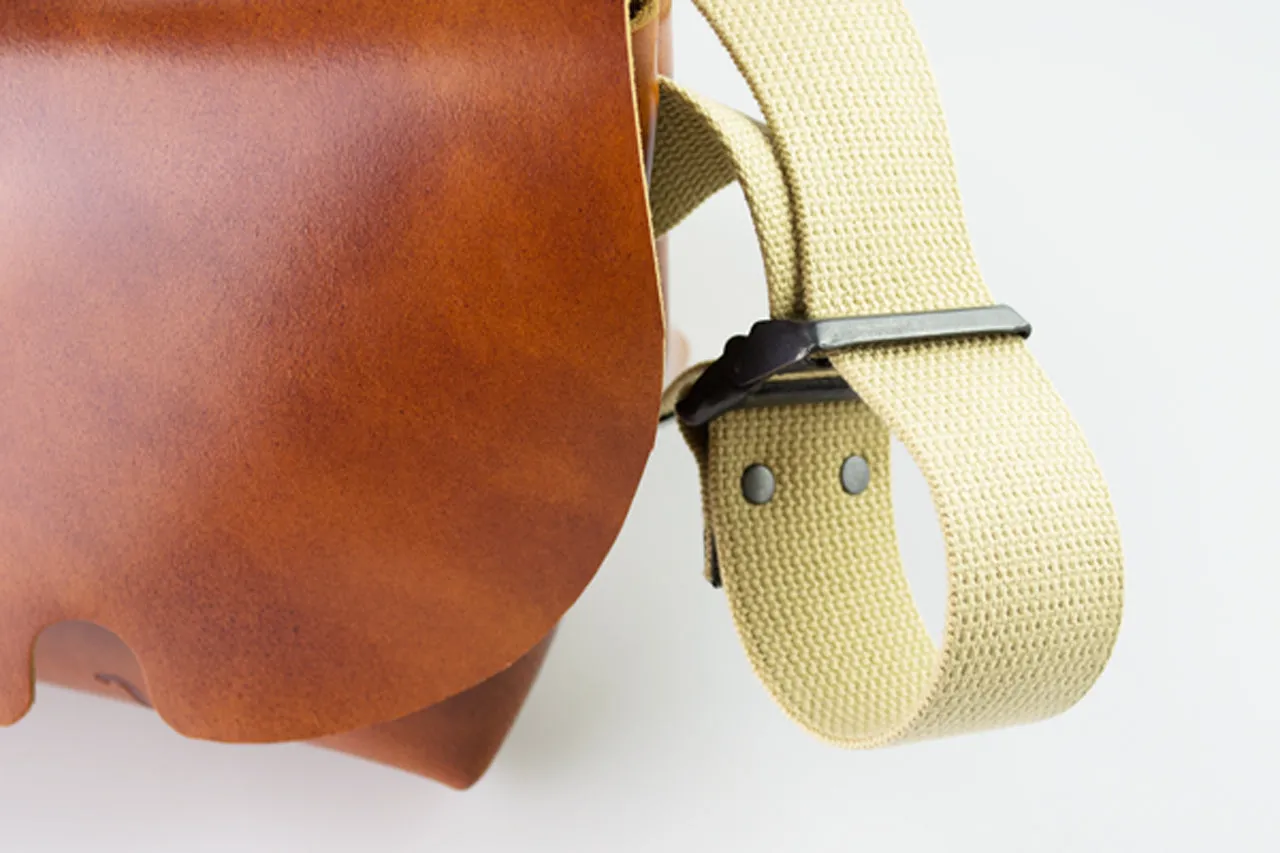 メッセンジャーバッグ (M)/CAMEL-FAS