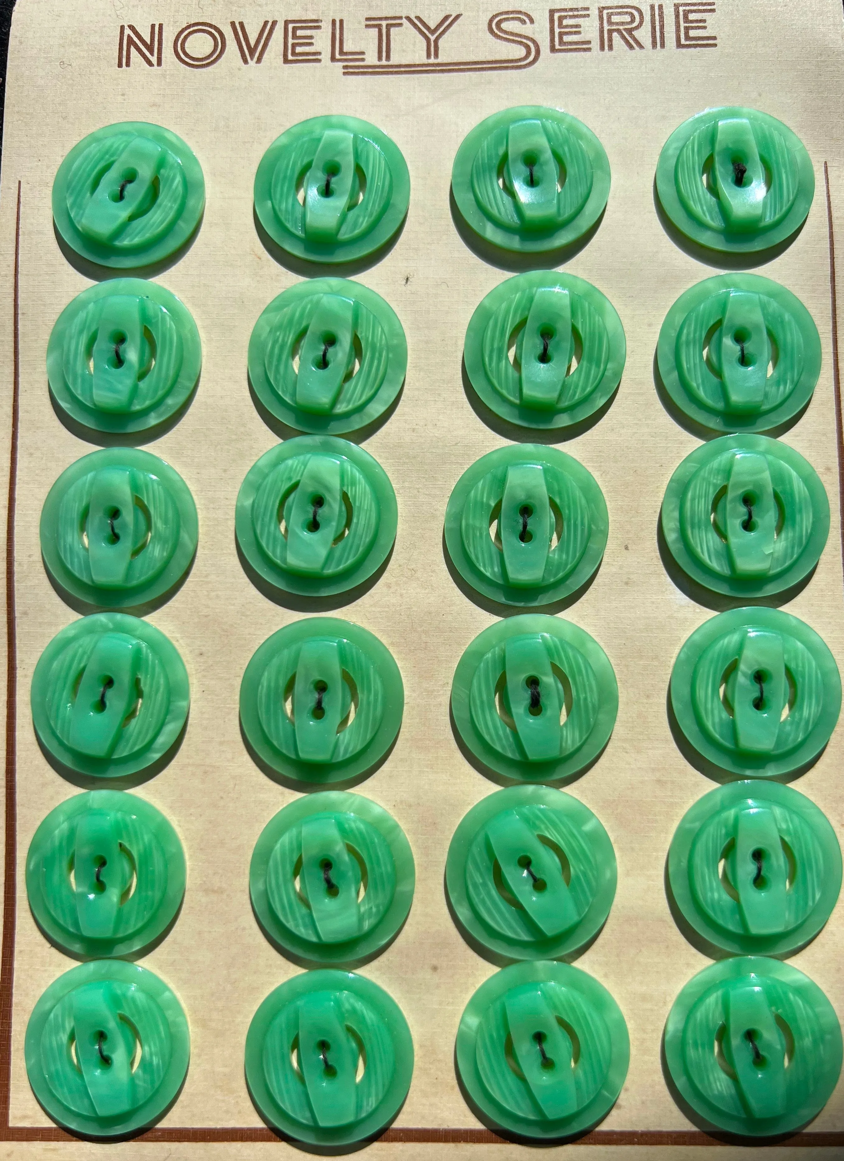 6 or 24 Vintage 1940s Grass Green Buttons 1.8 or 2.2cm