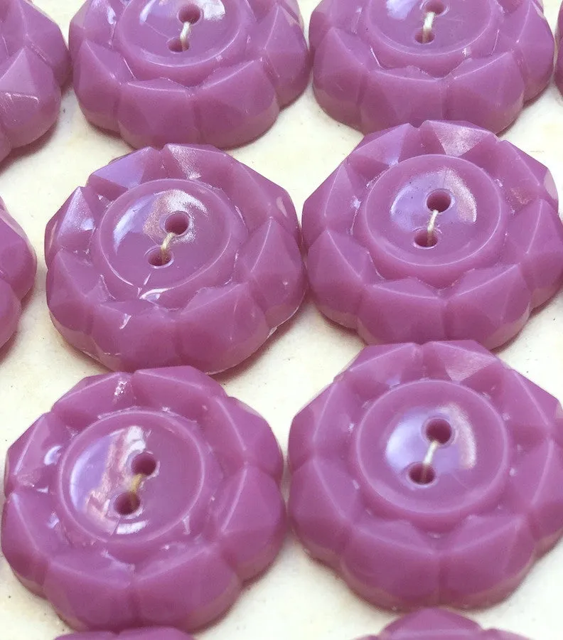 6 Pleasing Heliotrope 1.7cm Vintage Buttons