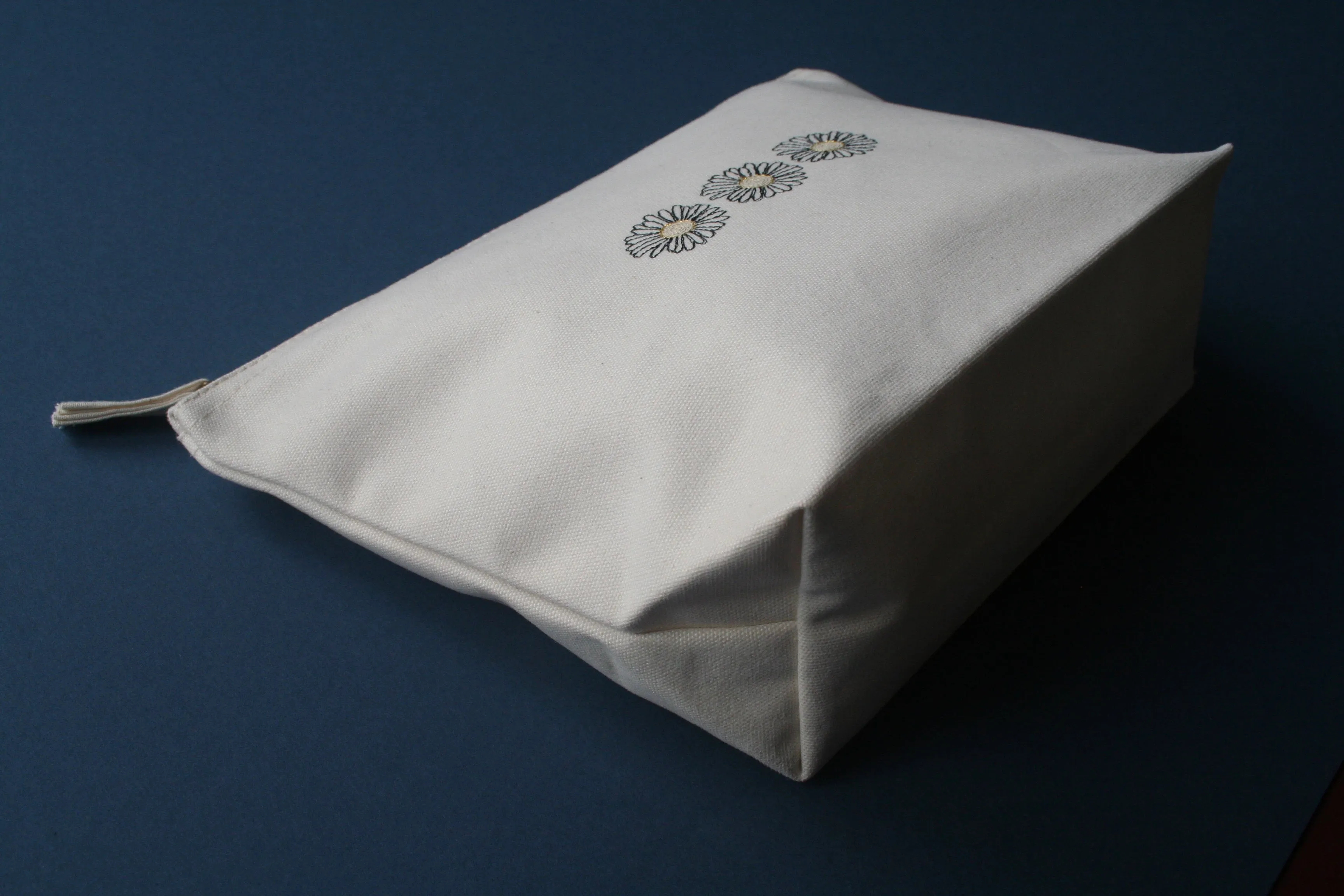Daisy Makeup Bag