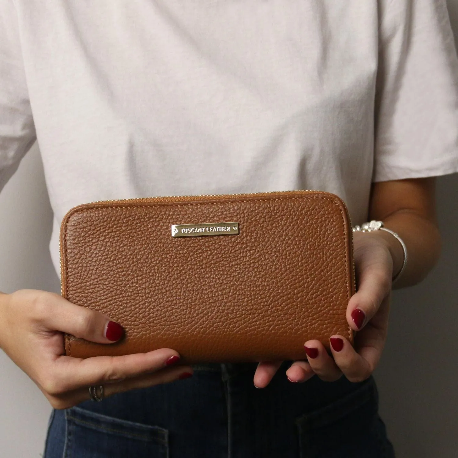 Eris - Exclusive zip around leather wallet | TL142318