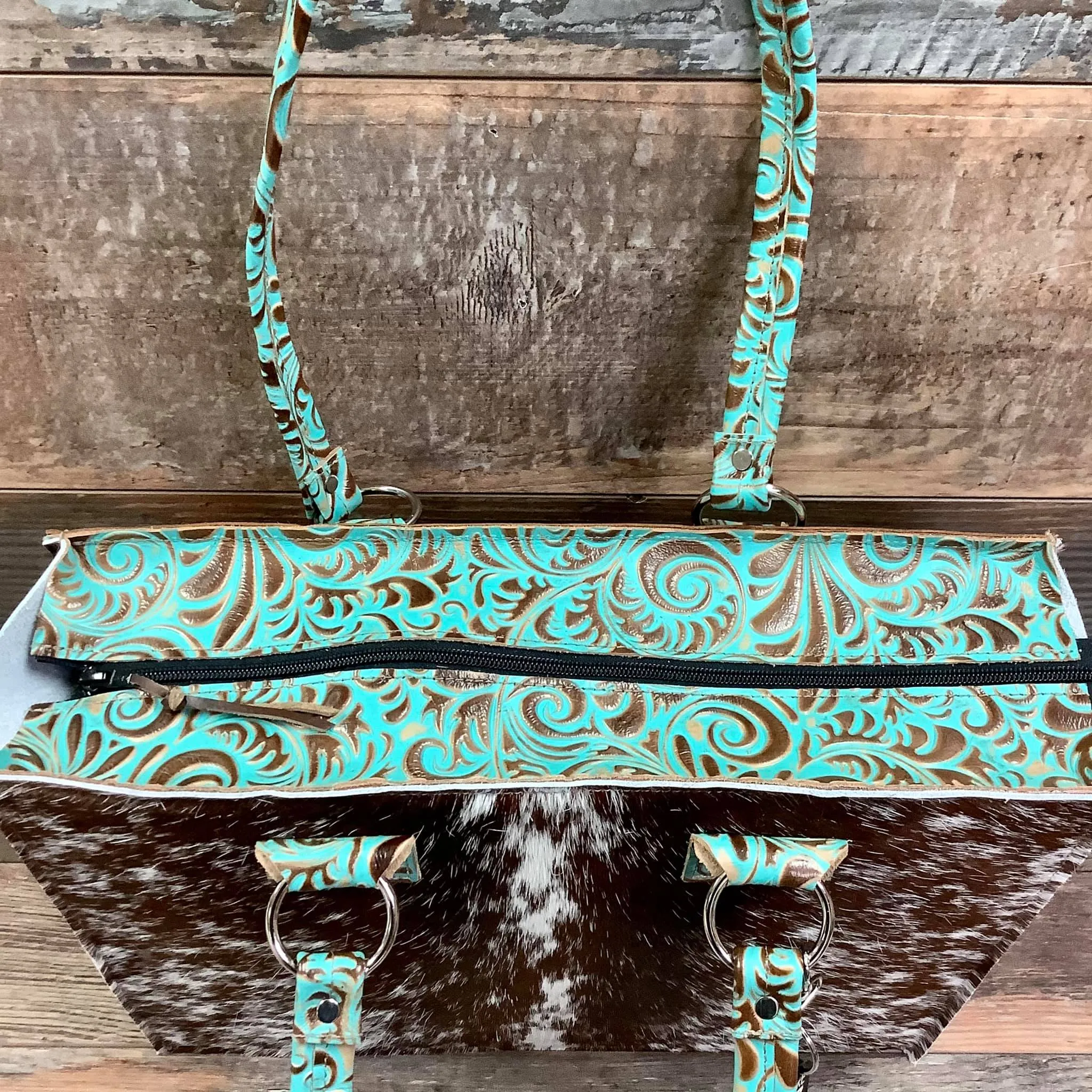 Get Outta Town Tote - #24053
