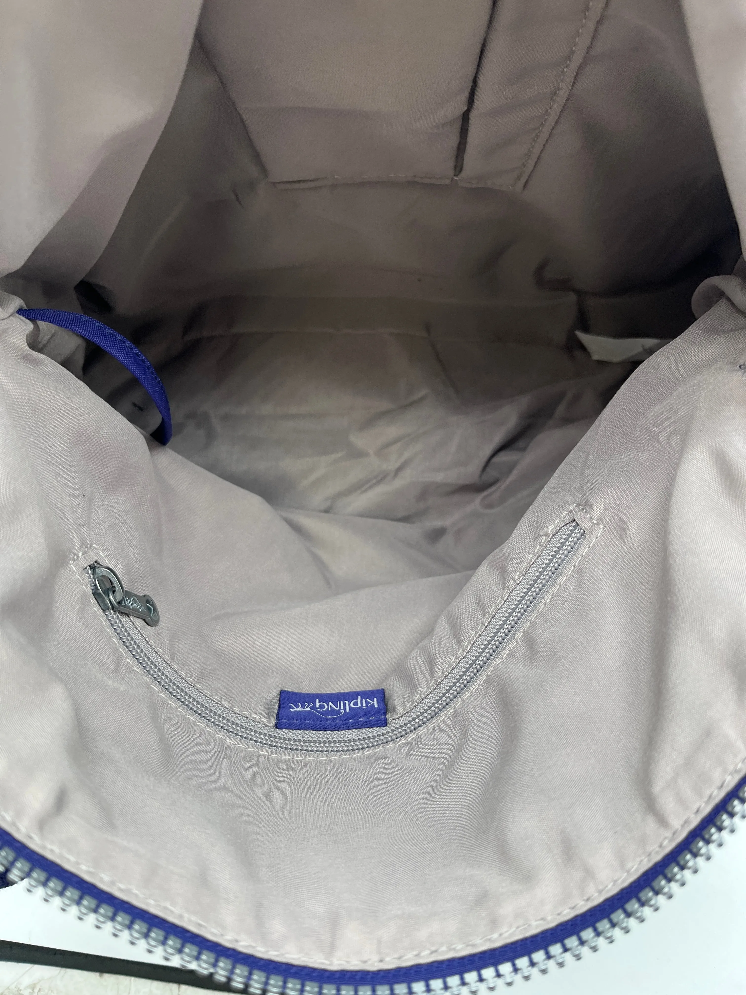 Handbag By Kipling, Size: Medium