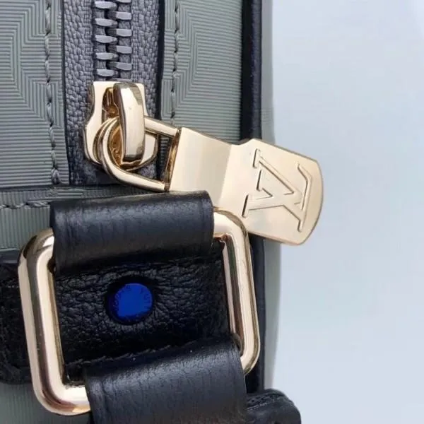 Men&#8217;s Small Messenger Shoulder Bag M43918 Monogram Titanium Canvas 2018