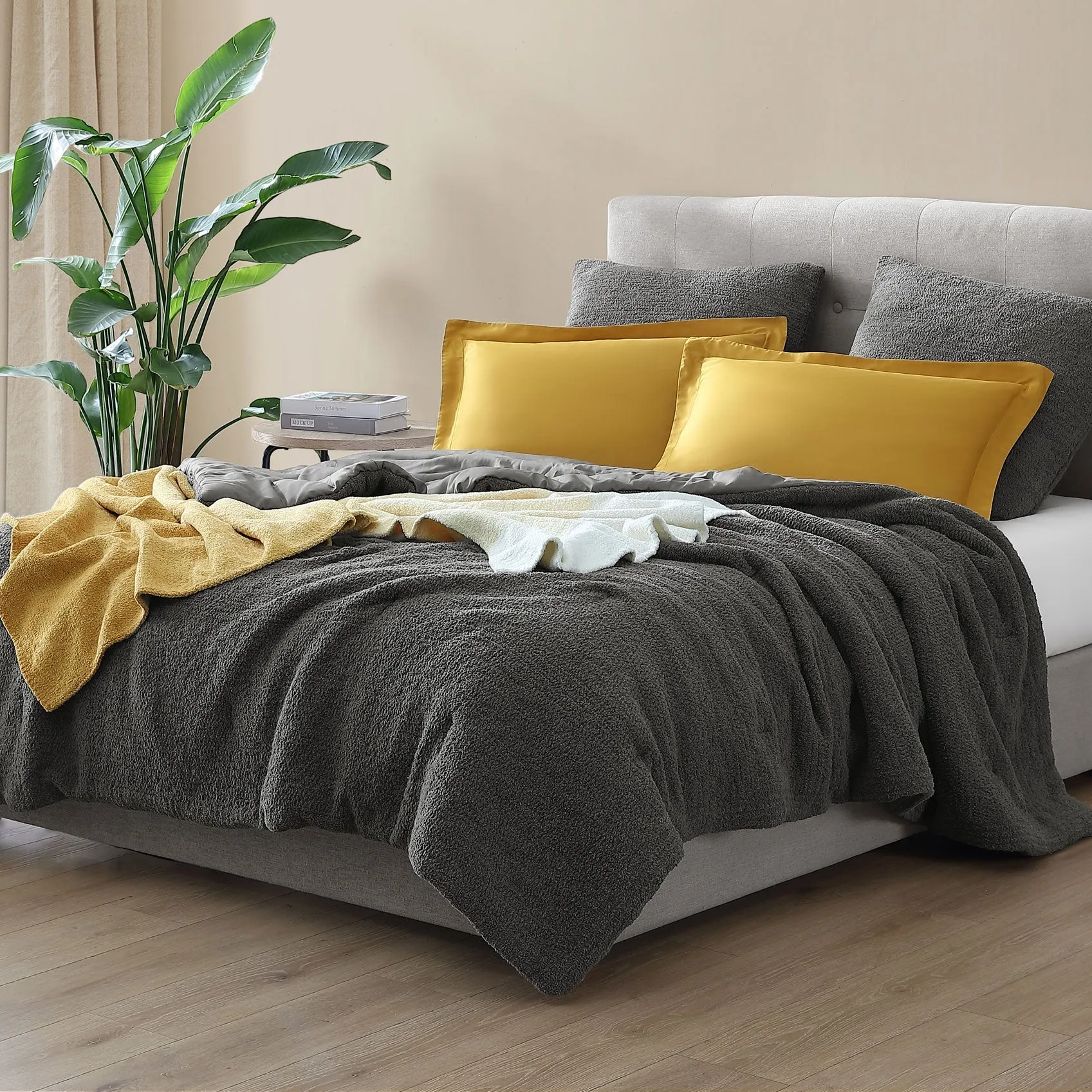 Ombre Lightweight Throw