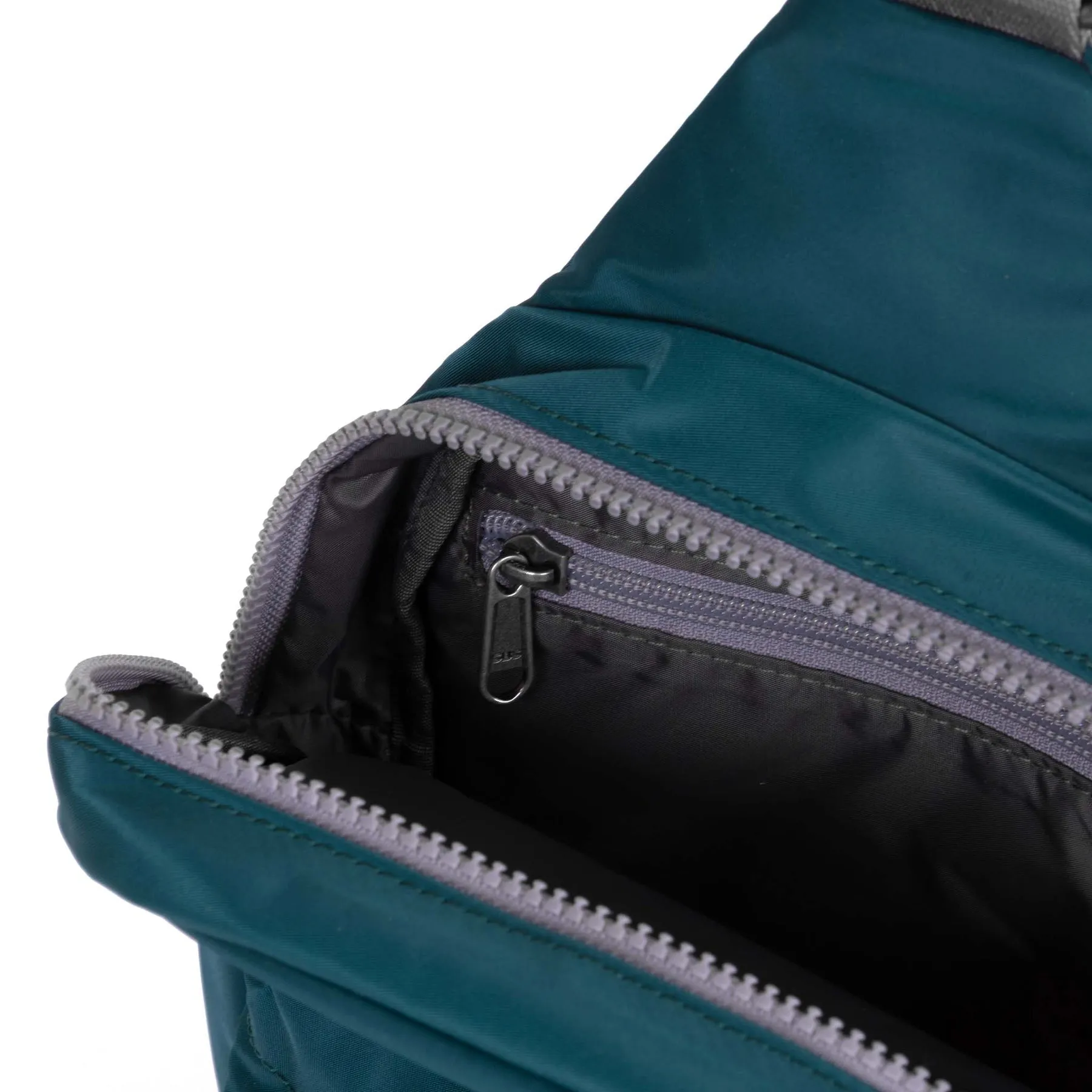 ROKA Willesden B Large Recycled Nylon Bag - Teal