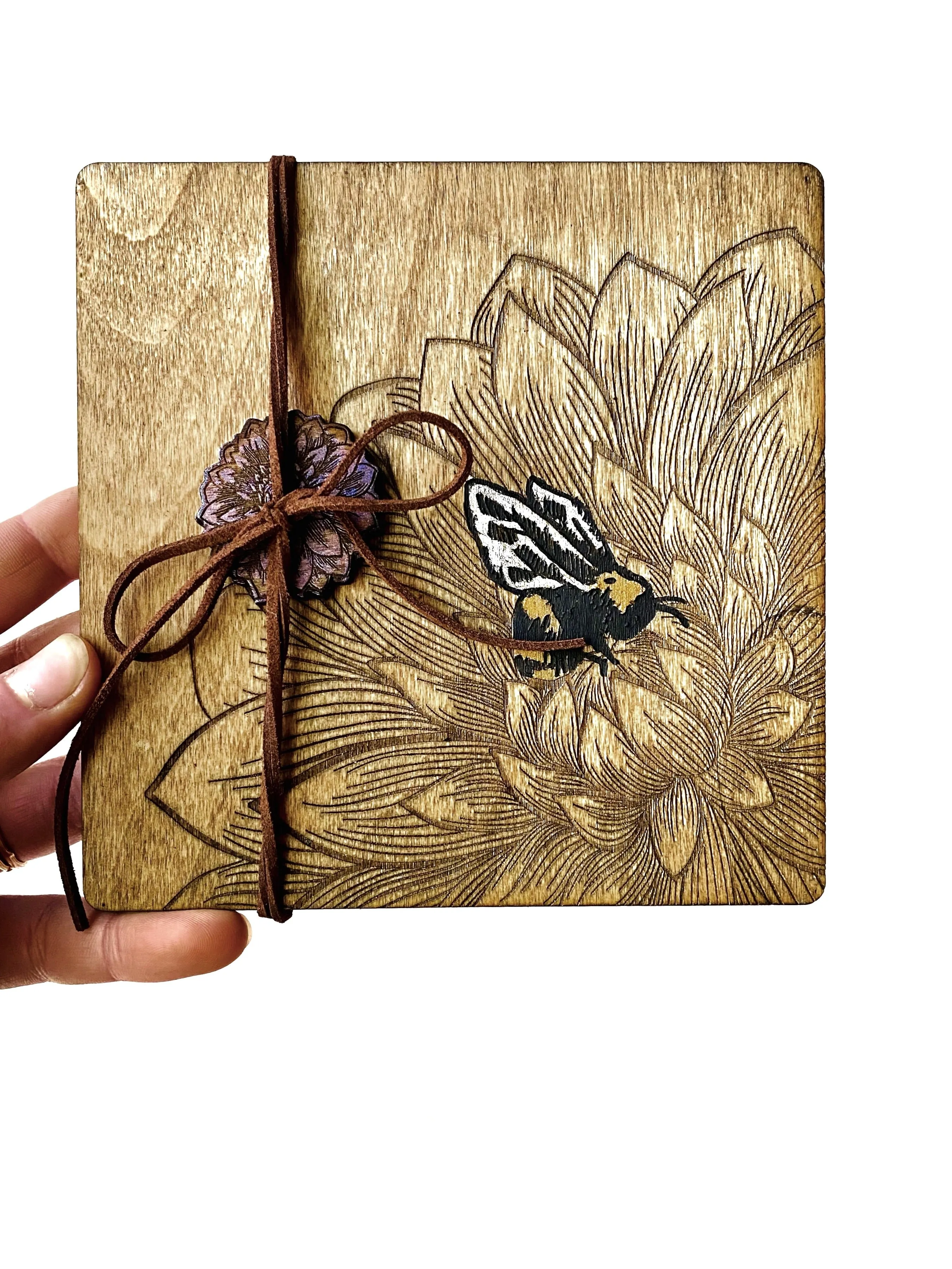 Tic Tac Toe Game - Bees and Dahlia Flowers