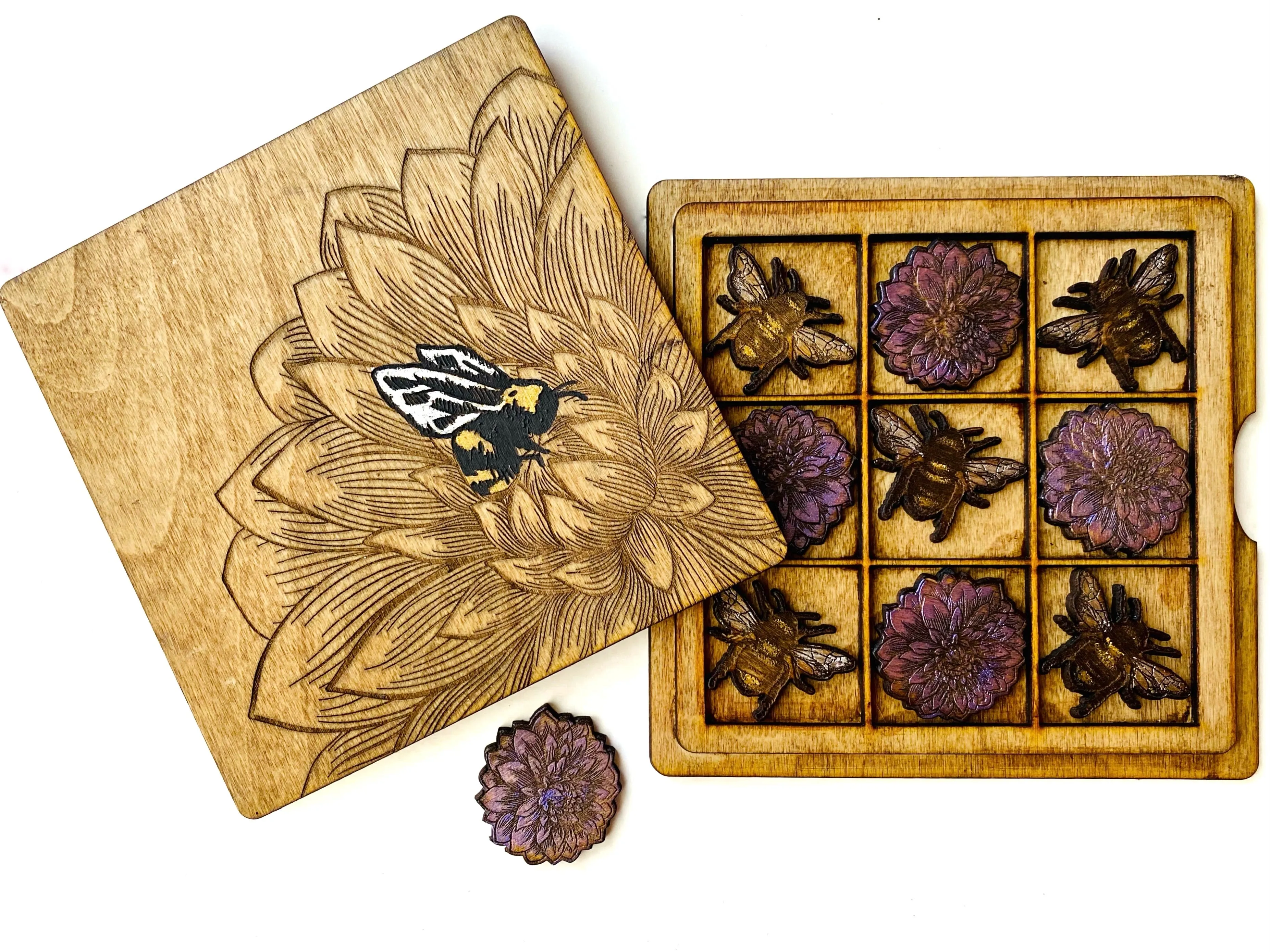 Tic Tac Toe Game - Bees and Dahlia Flowers
