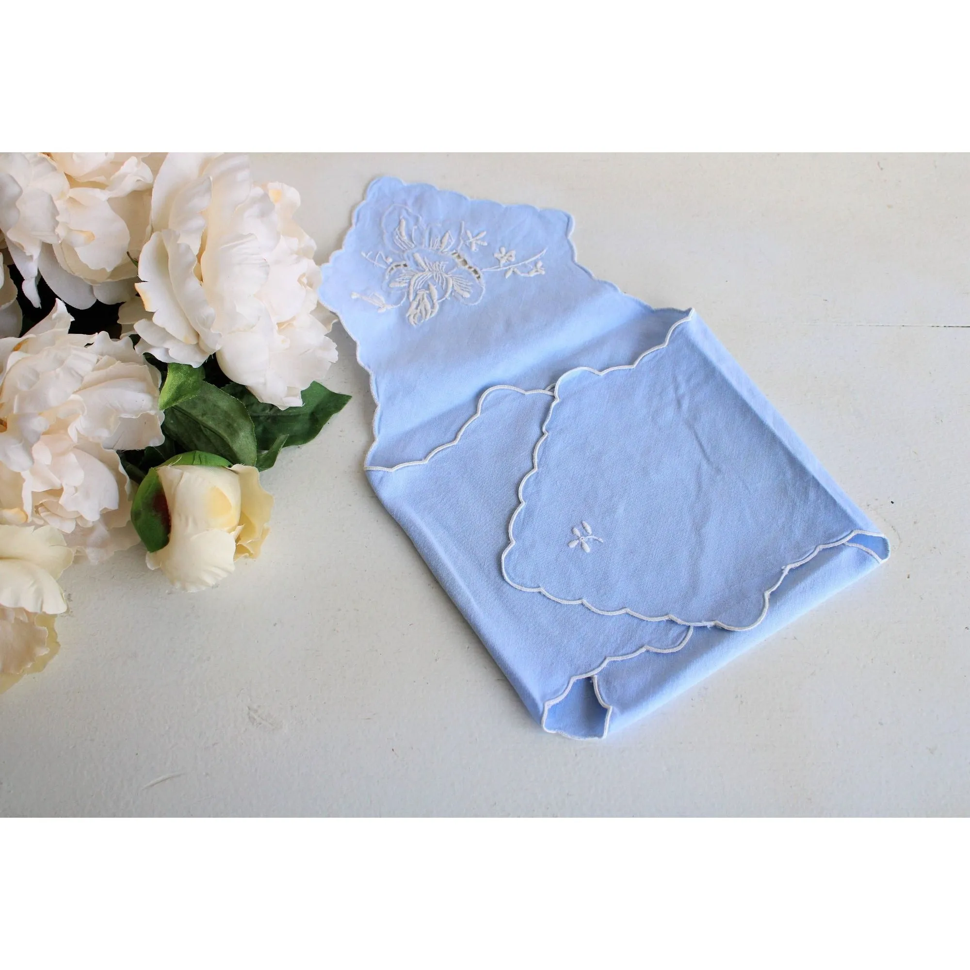 Vintage Blue Bun Warmer With Embroidered Flowers