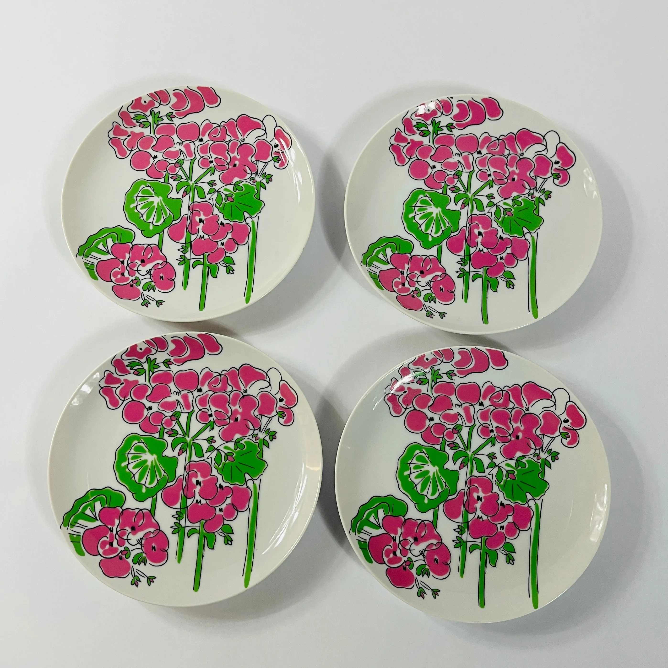 Vintage Gloria Vanderbilt Mugs/Dessert Plates, Set of 16